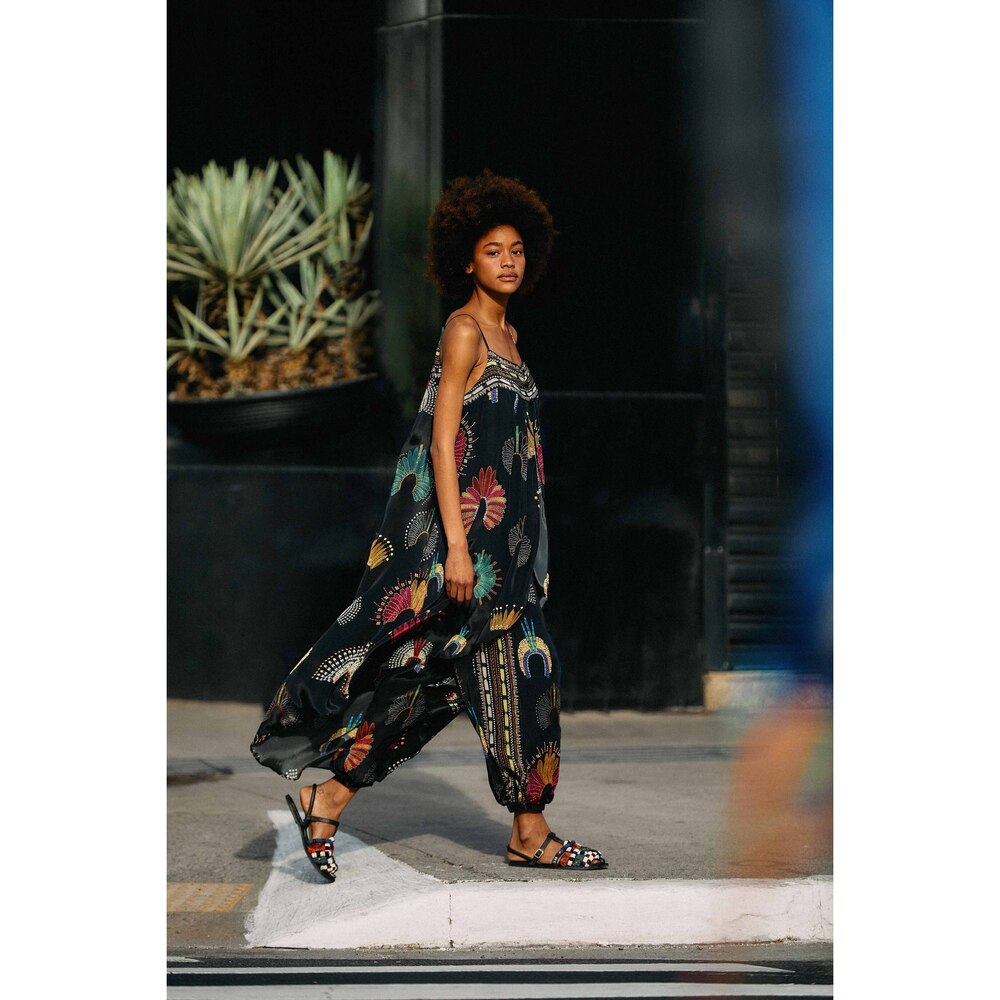 BLACK WONDERFUL HEADDRESS TUNIC